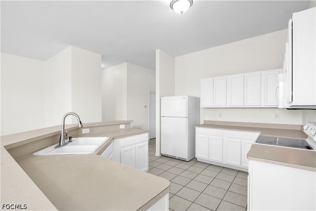 1413 SW 3rd AVE, Cape Coral, FL 33991