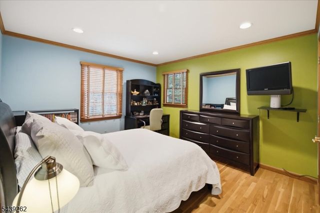507 Terhune Ter, Wyckoff Twp., NJ 07481