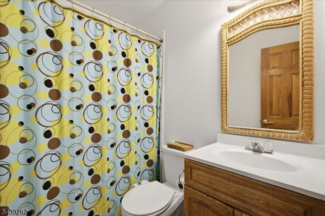 507 Terhune Ter, Wyckoff Twp., NJ 07481