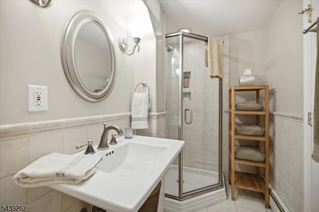 507 Terhune Ter, Wyckoff Twp., NJ 07481