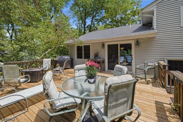 507 Terhune Ter, Wyckoff Twp., NJ 07481