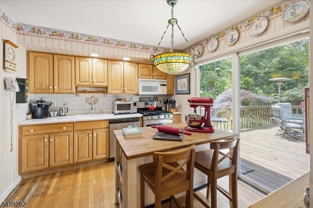 507 Terhune Ter, Wyckoff Twp., NJ 07481