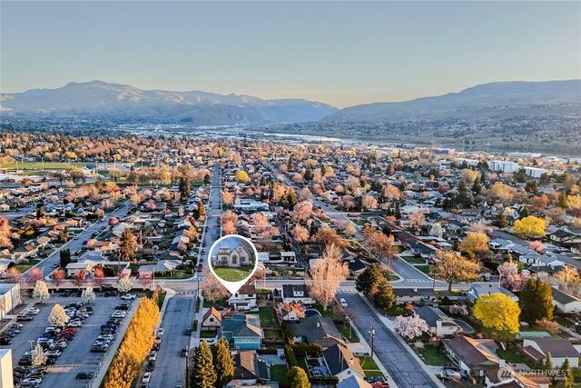 841 Red Apple Road, Wenatchee, WA 98801