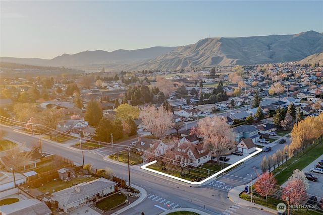 841 Red Apple Road, Wenatchee, WA 98801