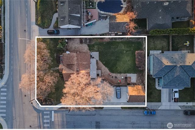 841 Red Apple Road, Wenatchee, WA 98801