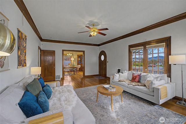 841 Red Apple Road, Wenatchee, WA 98801