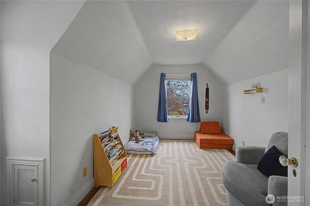 841 Red Apple Road, Wenatchee, WA 98801