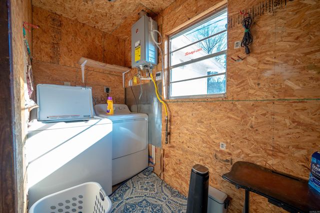 2920 Cave Creek Road, Batesville, AR 72501