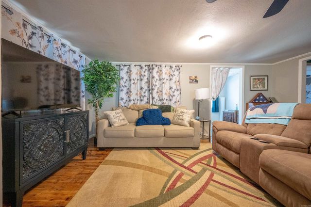 2920 Cave Creek Road, Batesville, AR 72501