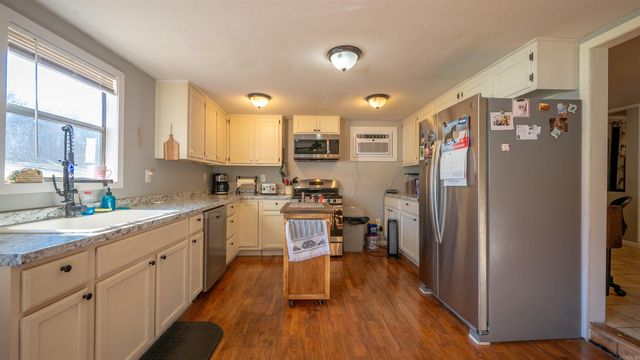 2920 Cave Creek Road, Batesville, AR 72501