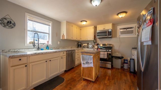 2920 Cave Creek Road, Batesville, AR 72501