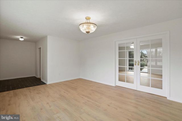 717 W LOCUST ST, Woodstock, VA 22664