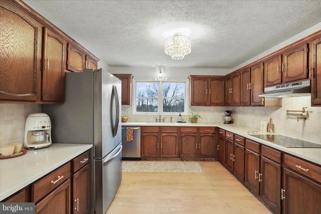 717 W LOCUST ST, Woodstock, VA 22664