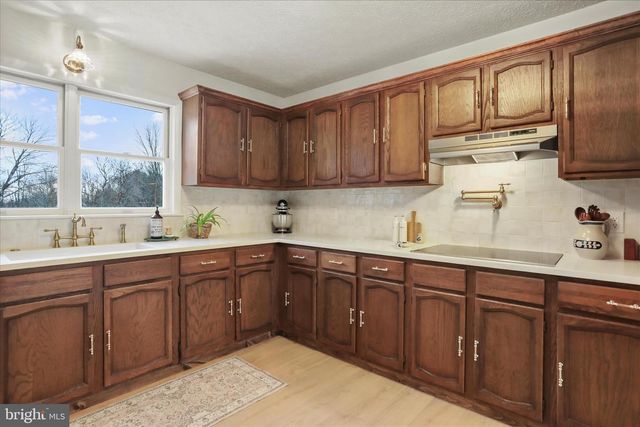 717 W LOCUST ST, Woodstock, VA 22664