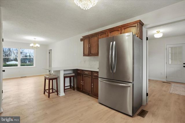 717 W LOCUST ST, Woodstock, VA 22664