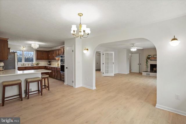 717 W LOCUST ST, Woodstock, VA 22664