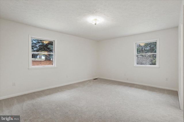 717 W LOCUST ST, Woodstock, VA 22664