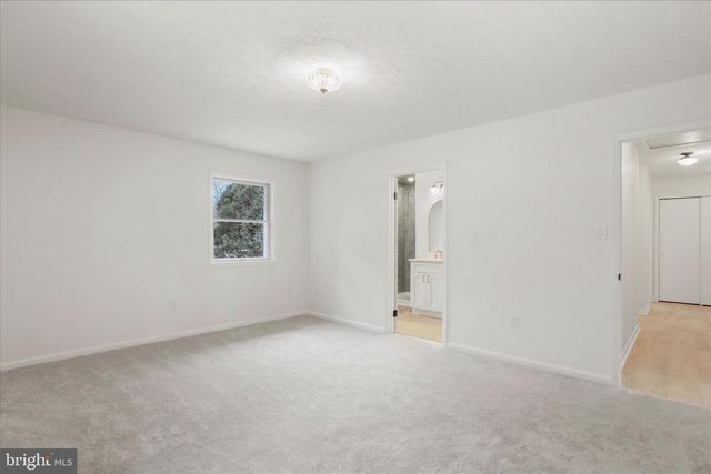 717 W LOCUST ST, Woodstock, VA 22664