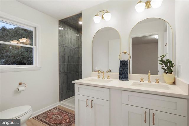 717 W LOCUST ST, Woodstock, VA 22664