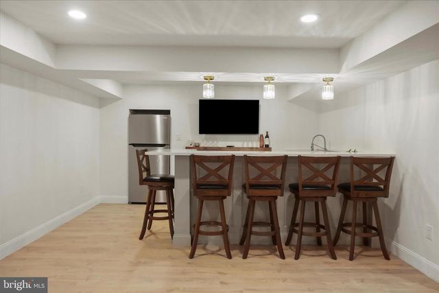 717 W LOCUST ST, Woodstock, VA 22664