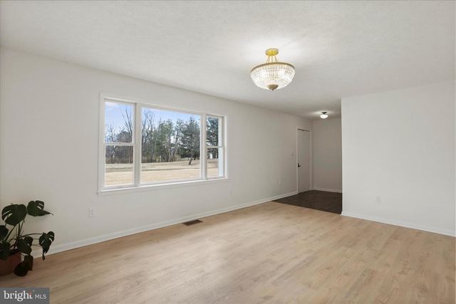 717 W LOCUST ST, Woodstock, VA 22664