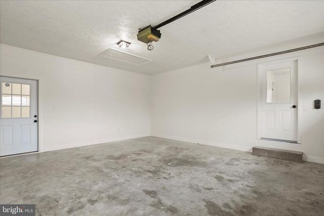 717 W LOCUST ST, Woodstock, VA 22664