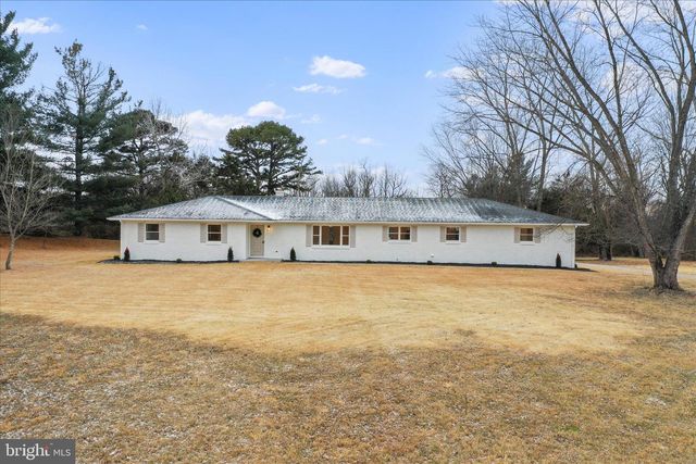 717 W LOCUST ST, Woodstock, VA 22664