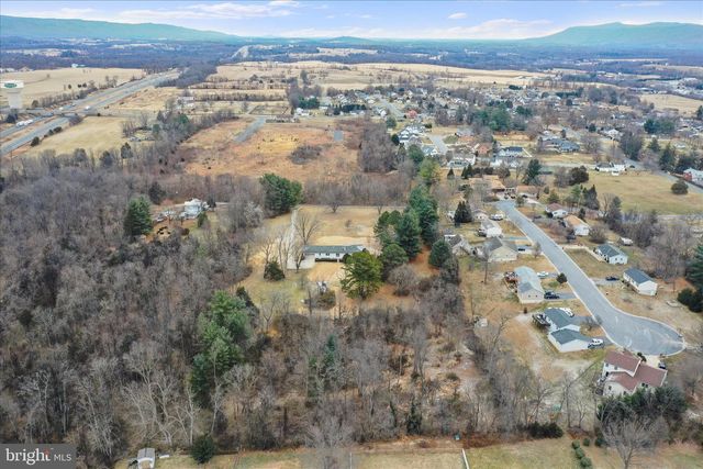 717 W LOCUST ST, Woodstock, VA 22664