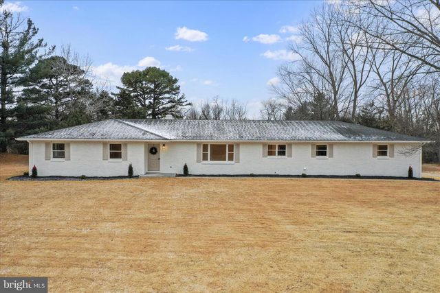 717 W LOCUST ST, Woodstock, VA 22664