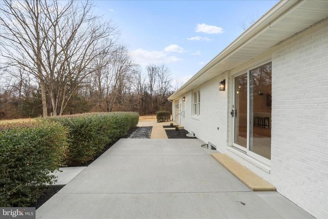 717 W LOCUST ST, Woodstock, VA 22664