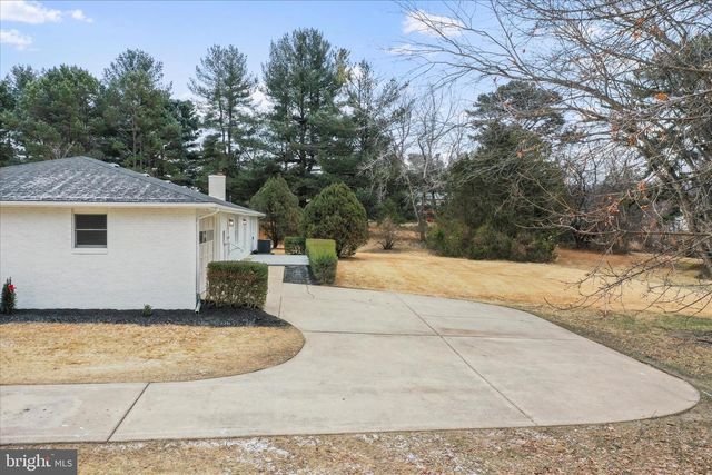 717 W LOCUST ST, Woodstock, VA 22664