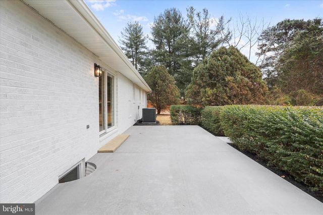 717 W LOCUST ST, Woodstock, VA 22664