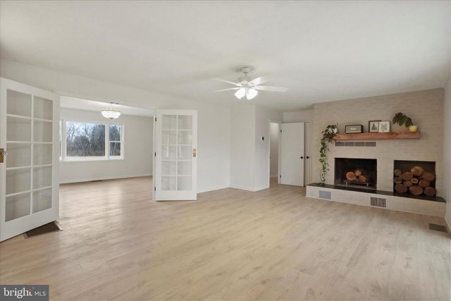 717 W LOCUST ST, Woodstock, VA 22664