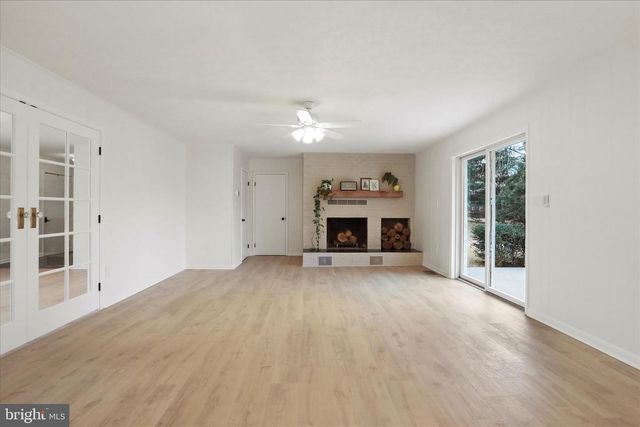 717 W LOCUST ST, Woodstock, VA 22664