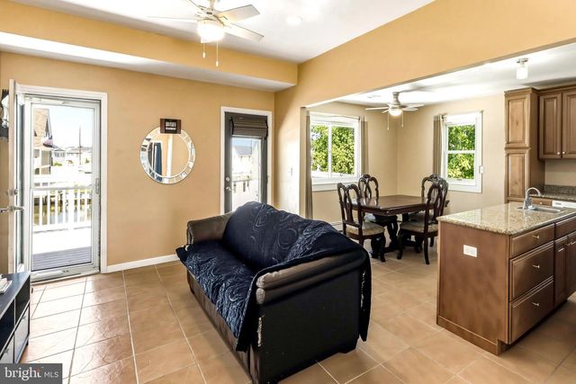 2 SPAR CT, Tuckerton, NJ 08087
