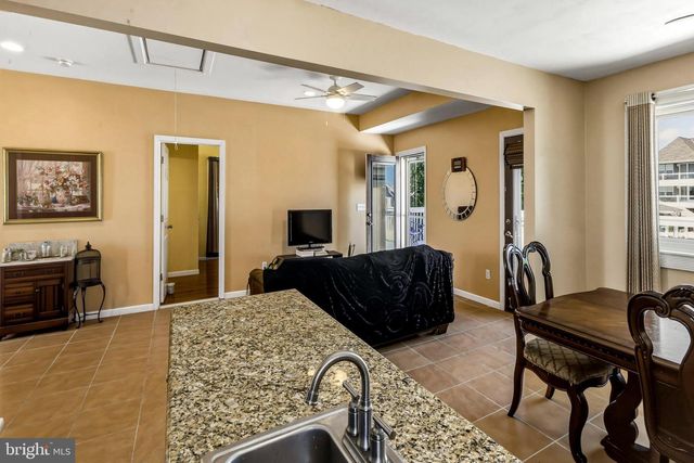 2 SPAR CT, Tuckerton, NJ 08087
