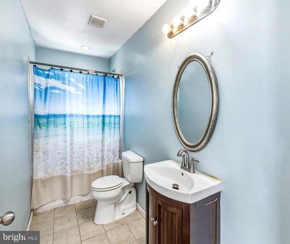 2 SPAR CT, Tuckerton, NJ 08087