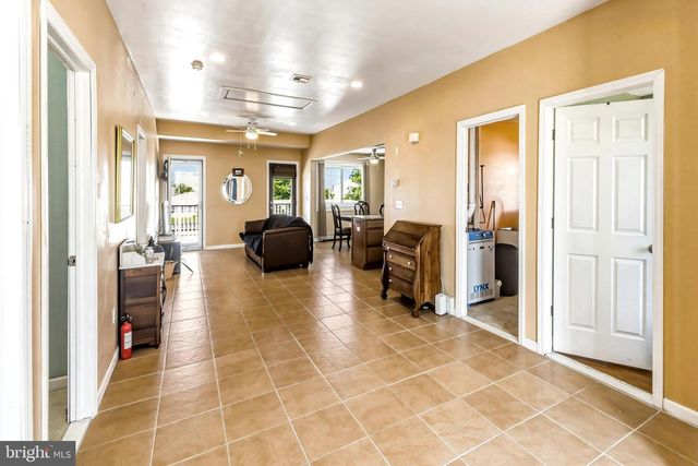 2 SPAR CT, Tuckerton, NJ 08087