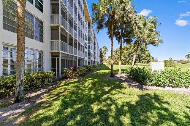 2851 S Palm Aire Drive 101, Pompano Beach, FL 33069