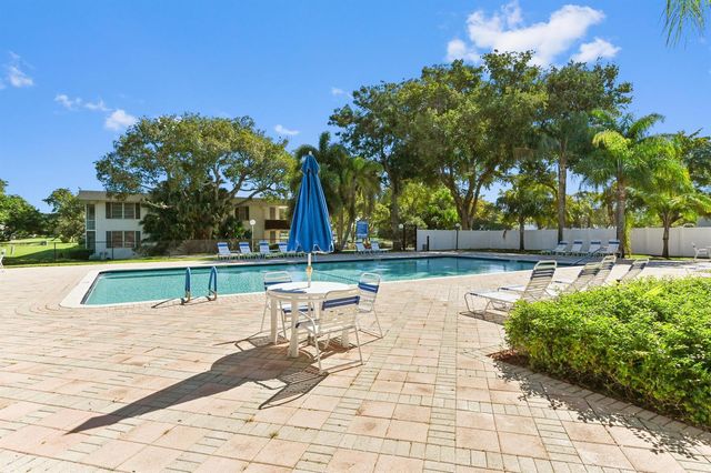 2851 S Palm Aire Drive 101, Pompano Beach, FL 33069