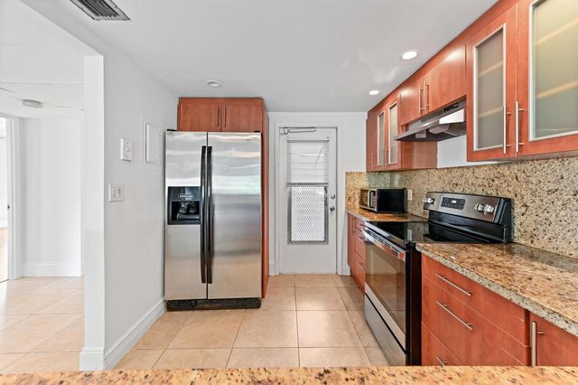 2851 S Palm Aire Drive 101, Pompano Beach, FL 33069