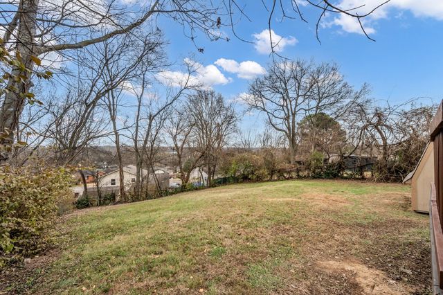 4140 Eastview Dr, Nashville, TN 37211