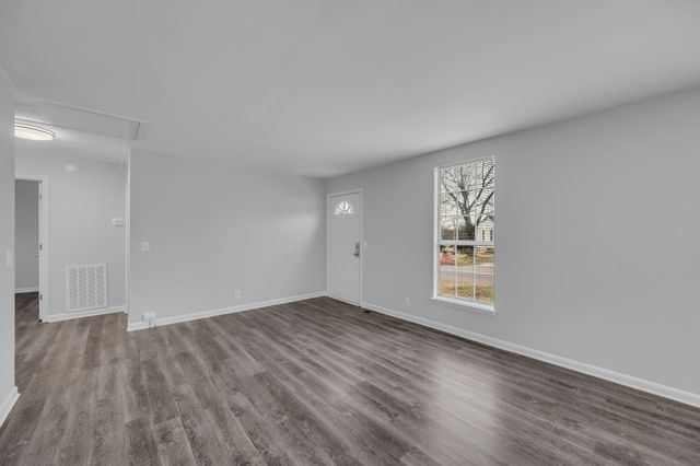 4140 Eastview Dr, Nashville, TN 37211