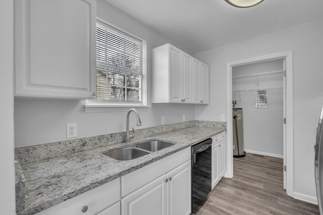 4140 Eastview Dr, Nashville, TN 37211