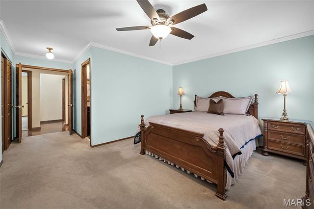 9803 Hilltop Drive, Sunset Hills, MO 63128