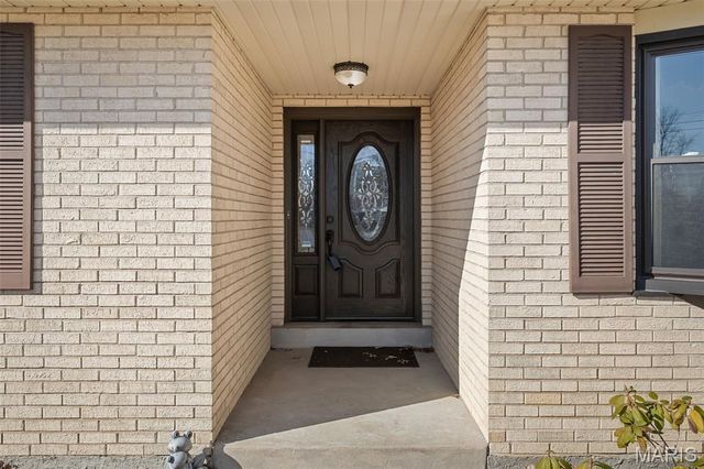 9803 Hilltop Drive, Sunset Hills, MO 63128