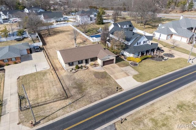 9803 Hilltop Drive, Sunset Hills, MO 63128