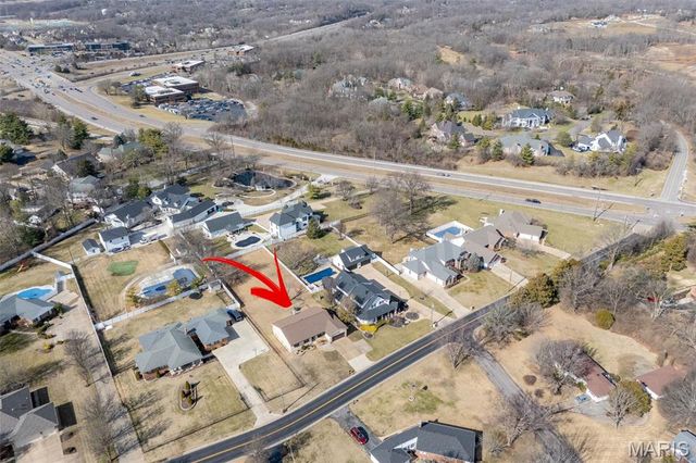 9803 Hilltop Drive, Sunset Hills, MO 63128