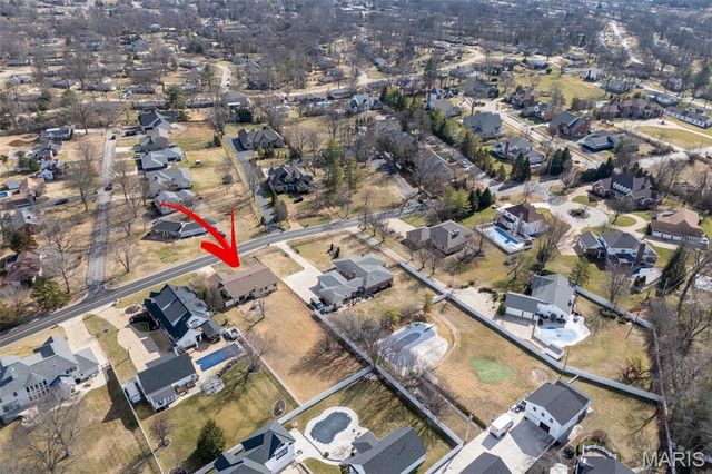 9803 Hilltop Drive, Sunset Hills, MO 63128