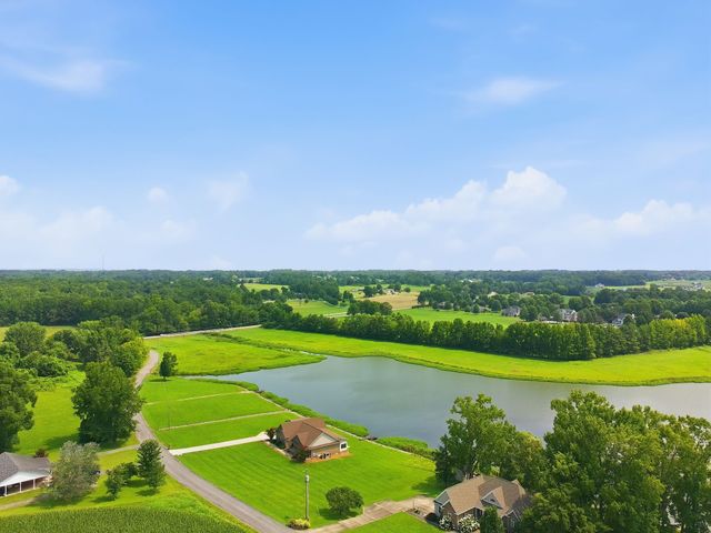 20 Rebecca West Rd, Fayetteville, TN 37334